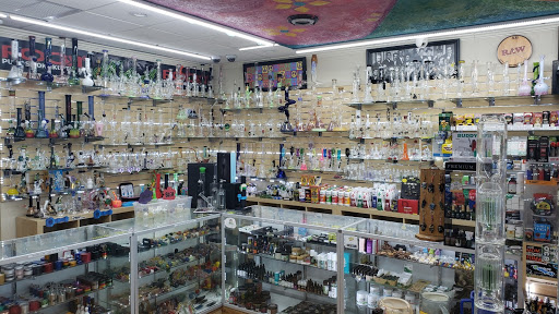 Tobacco Shop «Vape & Smoke Shop - Pines», reviews and photos, 2072 N University Dr, Pembroke Pines, FL 33024, USA
