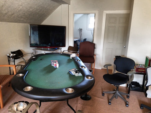 Tobacco Shop «Stogies Cigars and Lounge», reviews and photos, 55 E Olentangy St, Powell, OH 43065, USA