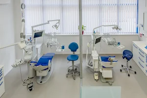 Dr Tot Dental image