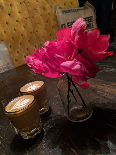 Coffee Shop «RE:defined Coffee House», reviews and photos, 220 N Main St, Grapevine, TX 76051, USA