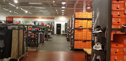 Clothing Store «Nike Factory Store», reviews and photos, 5704 McWhinney Blvd, Loveland, CO 80538, USA