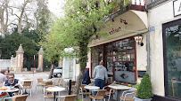 Atmosphère du Restaurant français Le Café du Commerce à Longny les Villages - n°8