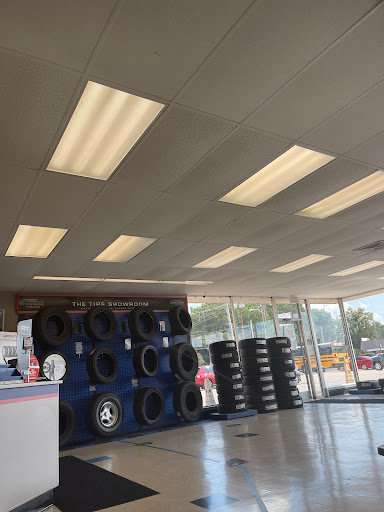 Tire Shop «Firestone Complete Auto Care», reviews and photos, 1917 Hoffmeyer Rd, Florence, SC 29501, USA