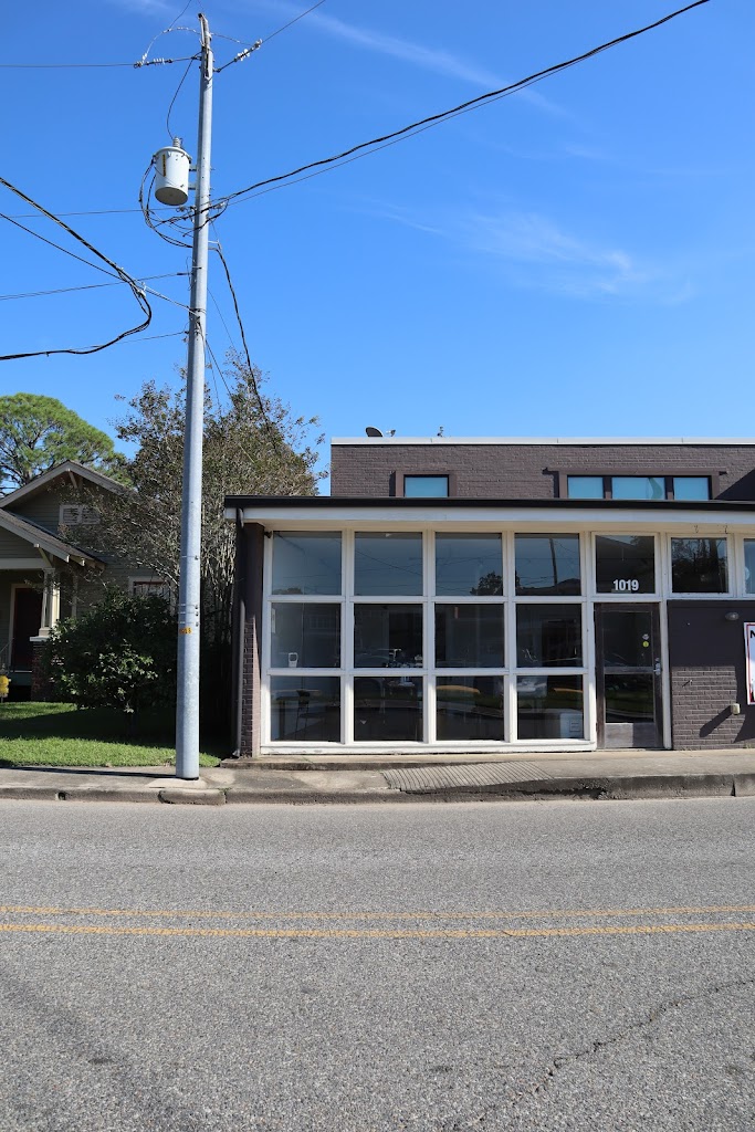 Mane Salon 70501