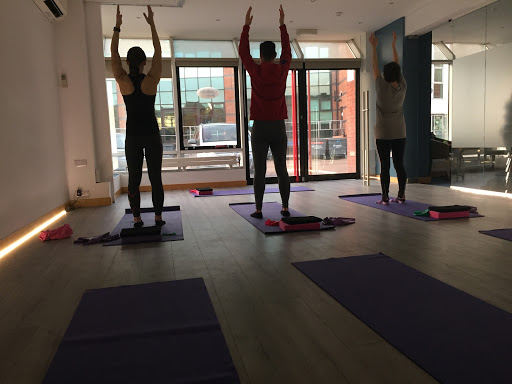Pilates activities for pregnant women Kingston-upon-Thames