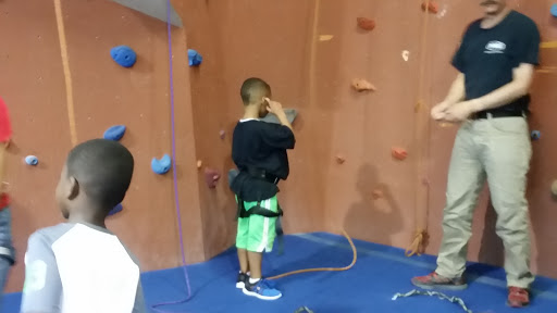 Rock Climbing Gym «Philadelphia Rock Gym - East Falls», reviews and photos, 3500 Scotts Ln B-3, Philadelphia, PA 19129, USA