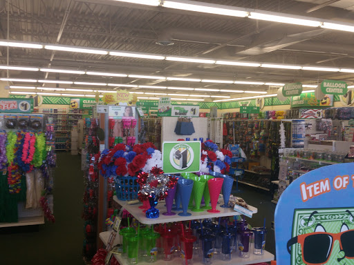 Dollar Store «Dollar Tree», reviews and photos, 2682 E Main St, St Charles, IL 60174, USA