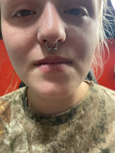 Tattoo Shop «Knuckle Up Tattoo Co.», reviews and photos, 2083 Irvin Cobb Dr, Paducah, KY 42003, USA