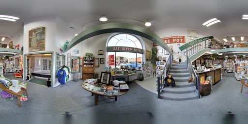 Book Store «Riverwalk Books», reviews and photos, 116 E Woodin Ave, Chelan, WA 98816, USA