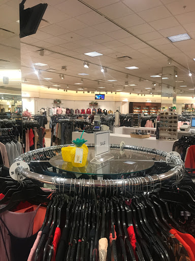 Department Store «Von Maur», reviews and photos, 1530 Polaris Pkwy, Columbus, OH 43240, USA