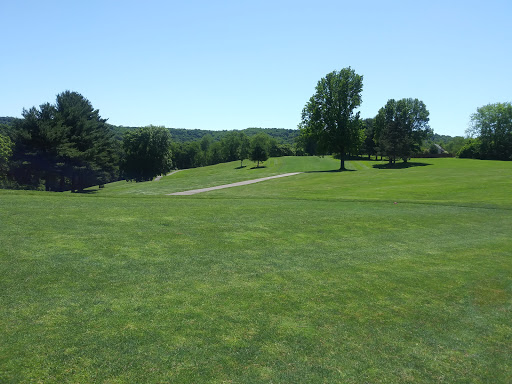 Golf Course «Mountaineer Woodview Golf Course», reviews and photos, 889 Co Hwy 2/6, New Cumberland, WV 26047, USA