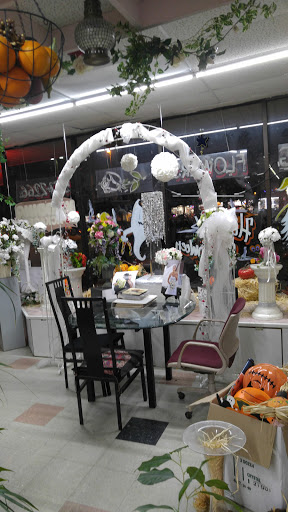 Florist «Wheeling Flowers», reviews and photos, 19 W Dundee Rd, Wheeling, IL 60090, USA