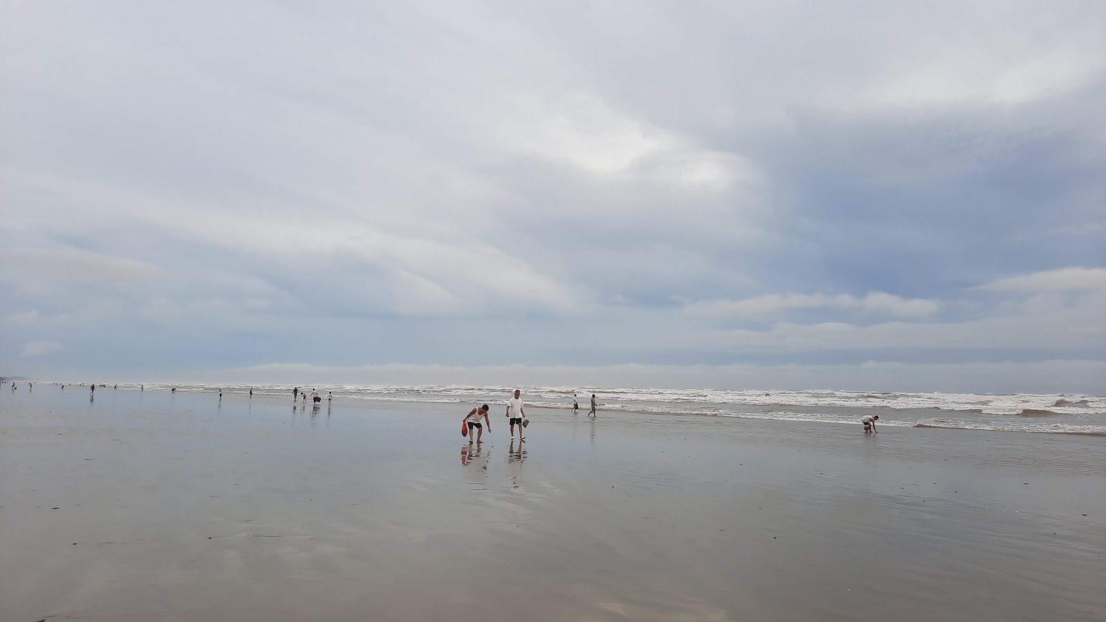 Fotografija Ky Ninh Beach z svetel pesek površino