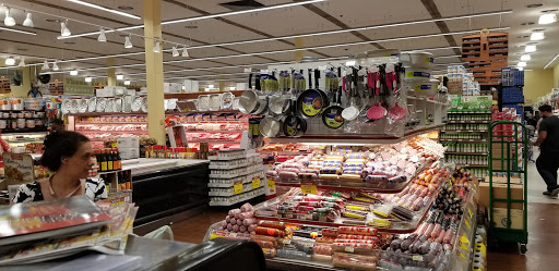 Supermarket «Food Fair La Gran Marqueta», reviews and photos, 946 Market St, Paterson, NJ 07513, USA