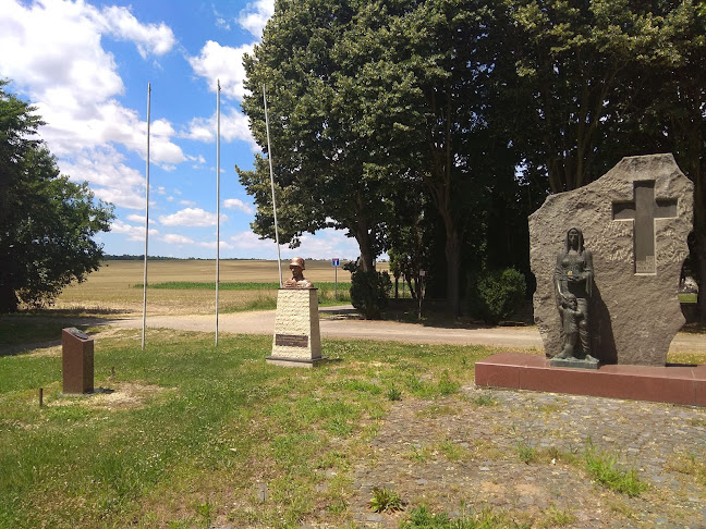 Értékelések erről a helyről: Világháborús Emlékmű, Sitke - Múzeum