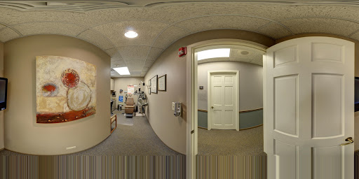 Eye Care Center «Skowron Eye Care», reviews and photos, 370 N York St, Elmhurst, IL 60126, USA