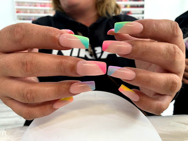 Reviews of High Street Nails in Woking - Beauty salon