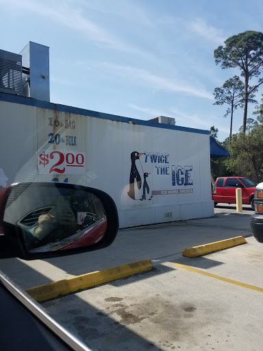 Sporting Goods Store «Half Hitch-Panama City Beach», reviews and photos, 2206 Thomas Dr, Panama City, FL 32408, USA