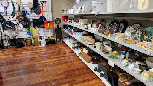 Thrift Store «House of Hope Resale», reviews and photos, 955 S Rand Rd, Lake Zurich, IL 60047, USA