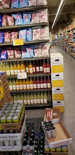Gourmet Grocery Store «Metropolitan Market», reviews and photos, 2320 42nd Ave SW, Seattle, WA 98116, USA
