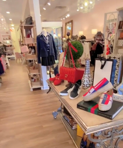 Consignment Shop «Kelsey Resale Boutique», reviews and photos, 49 S Washington St, Hinsdale, IL 60521, USA