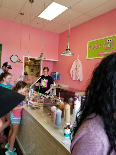 Frozen Yogurt Shop «Sweet Frog», reviews and photos, 9073 Staples Mill Rd, Henrico, VA 23228, USA