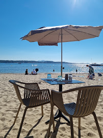 Atmosphère du Restaurant de spécialités à base de poisson-pêcheur Palm-b à Bandol - n°2