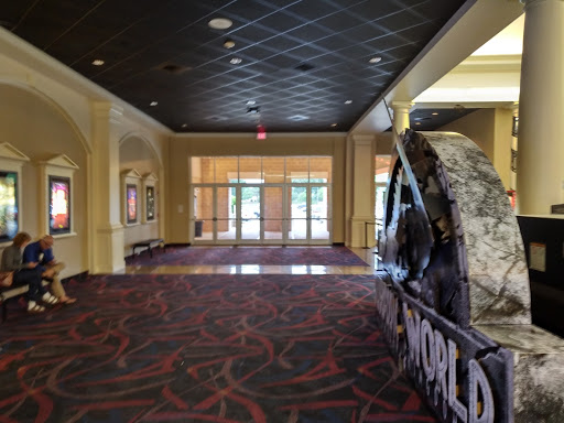 Movie Theater «Regal Cinemas Commonwealth Center 20 & IMAX», reviews and photos, 5001 Commonwealth Centre Pkwy, Midlothian, VA 23112, USA