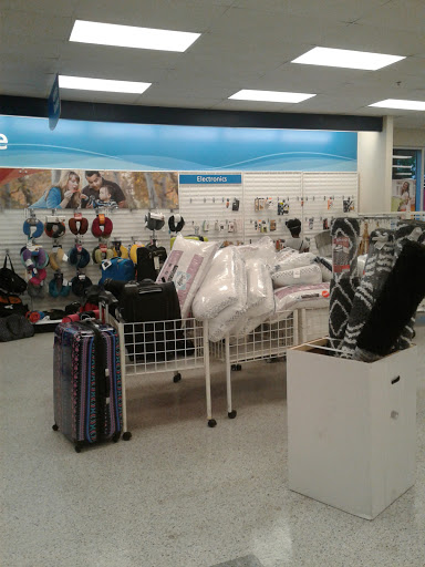 Clothing Store «Ross Dress for Less», reviews and photos, 1180 Stafford Market Pl, Stafford, VA 22556, USA
