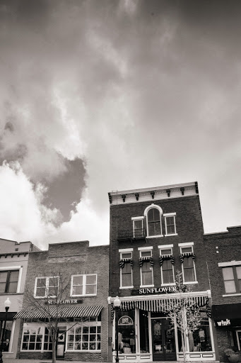 Bicycle Store «Sunflower Outdoor & Bike Shop», reviews and photos, 804 Massachusetts St, Lawrence, KS 66044, USA