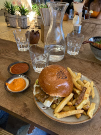 Hamburger du Restaurant de nouilles (ramen) Neko Ramen à Paris - n°13