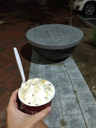 Ice Cream Shop «Cold Stone Creamery», reviews and photos, 1000 W Columbus Ave, Springfield, MA 01105, USA