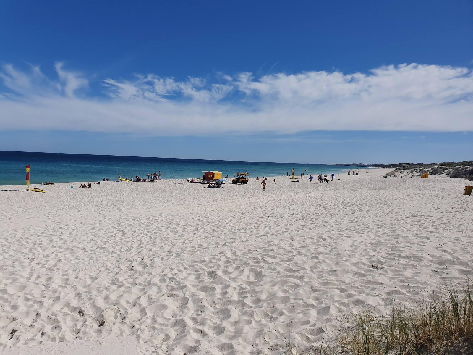 Fotografie cu Mullaioo Beach - locul popular printre cunoscătorii de relaxare