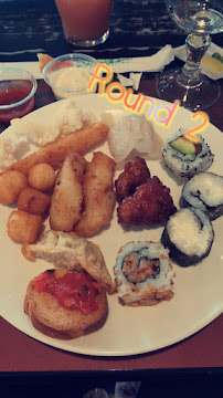 Sushi du Restaurant chinois SHANGHAÏ WOK à Saint-Germain-du-Puy - n°3