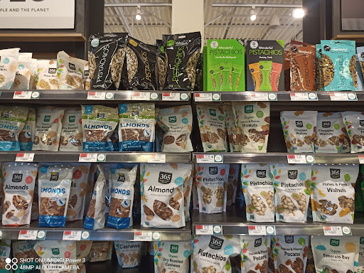 Grocery Store «Whole Foods Market», reviews and photos, 990 Iyannough Rd, Hyannis, MA 02601, USA