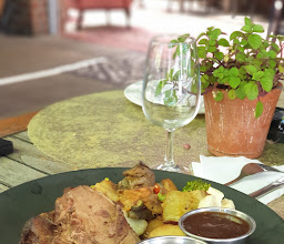 Simon's Restaurant photo