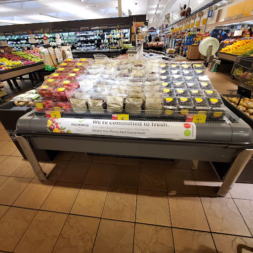 Grocery Store «Super Stop & Shop», reviews and photos, 460 Elm St, West Haven, CT 06516, USA