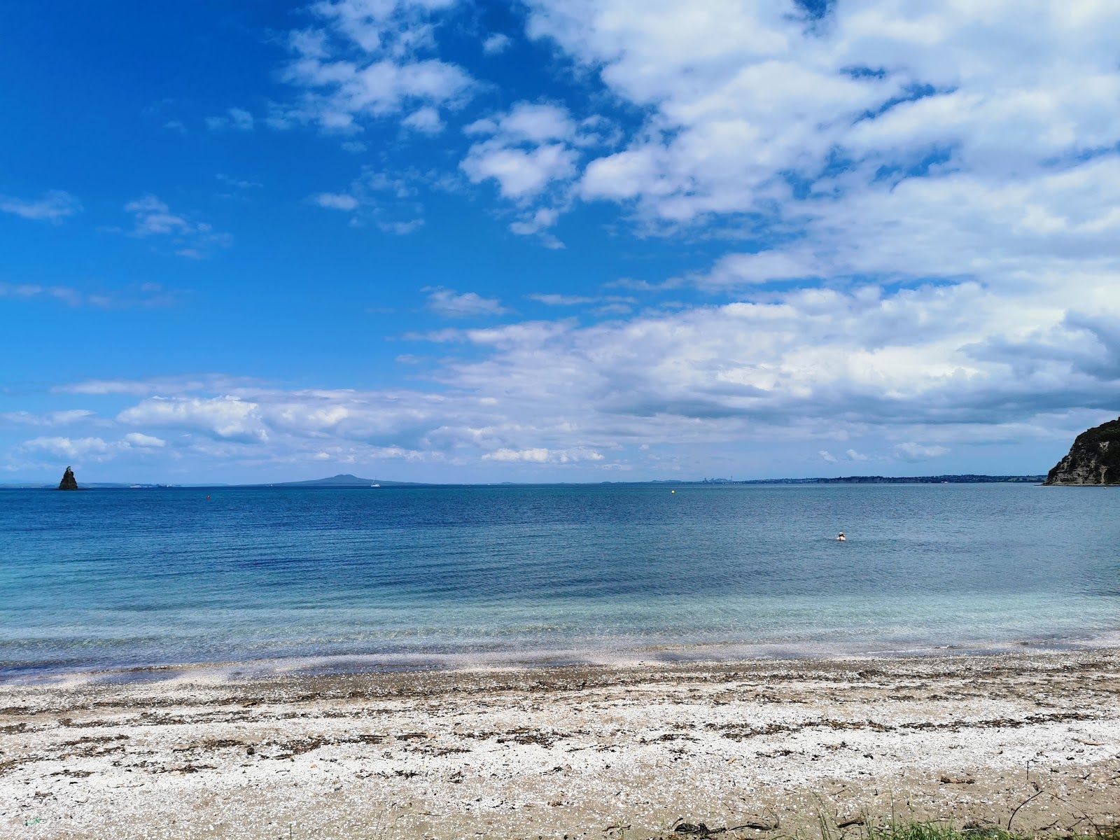 Matakatia Beach'in fotoğrafı imkanlar alanı