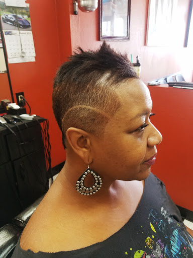 Barber Shop «Gifted Hands Barber Shop», reviews and photos, 5823 S Dale Mabry Hwy, Tampa, FL 33611, USA