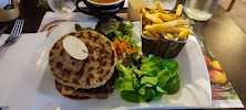 Hamburger du Crêperie La Paillote à Luc-sur-Mer - n°5