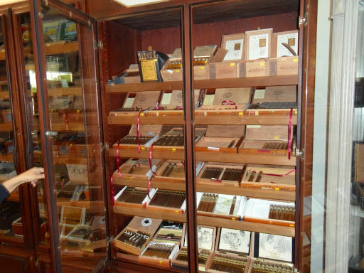 Cigar Shop «Orlando Cigar and Tobacco Shop», reviews and photos, 5326 Central Florida Pkwy, Orlando, FL 32821, USA