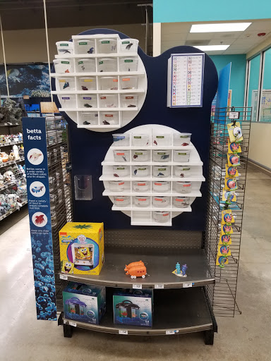 Pet Supply Store «Petco Animal Supplies», reviews and photos, 1945 W Palmetto St #250, Florence, SC 29501, USA