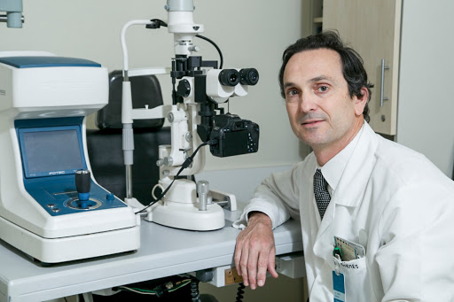 Dr. Adolfo Güemes - Consultores Oftalmológicos