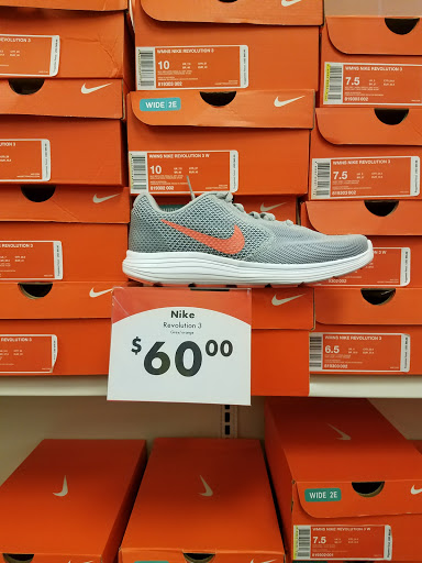 Shoe Store «Shoe Carnival», reviews and photos, 3271 Marketplace Dr, Council Bluffs, IA 51501, USA