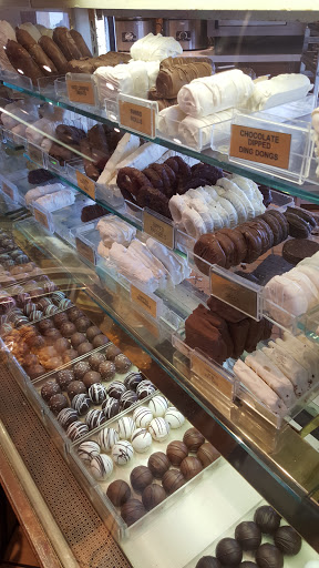 Shopping Mall «Shoreline Village», reviews and photos, 401-435 Shoreline Village Drive, Long Beach, CA 90802, USA