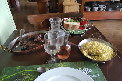 Bar Des Chineurs à Rougemont