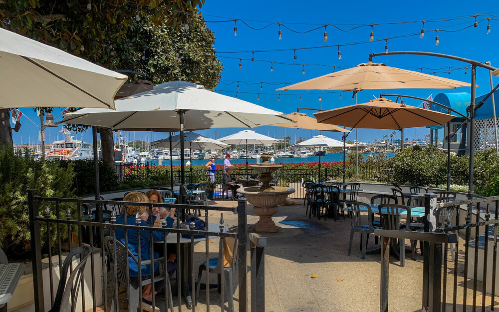 Le Petit Cafe & Bakery 93001