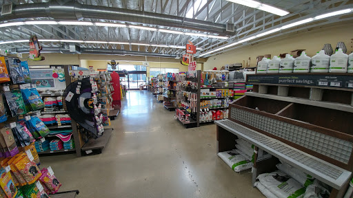 Pet Supply Store «Unleashed by Petco», reviews and photos, 1572 Foothill Blvd, La Verne, CA 91750, USA