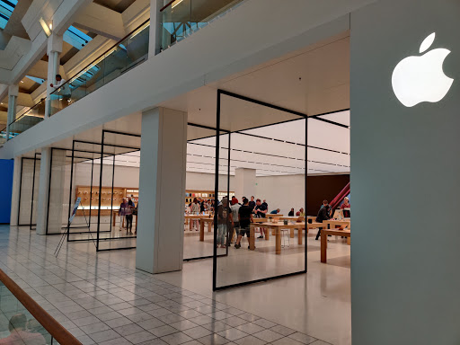 Computer Store «Apple Green Hills», reviews and photos, 2126 Abbott Martin Rd, Nashville, TN 37215, USA