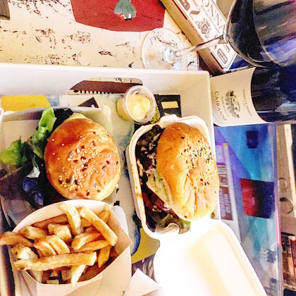 photo n° 48 du Restaurant de hamburgers Frenchy’s Burger & Compagnie « Le Frenchy resto » - Burgernomie à Tours
